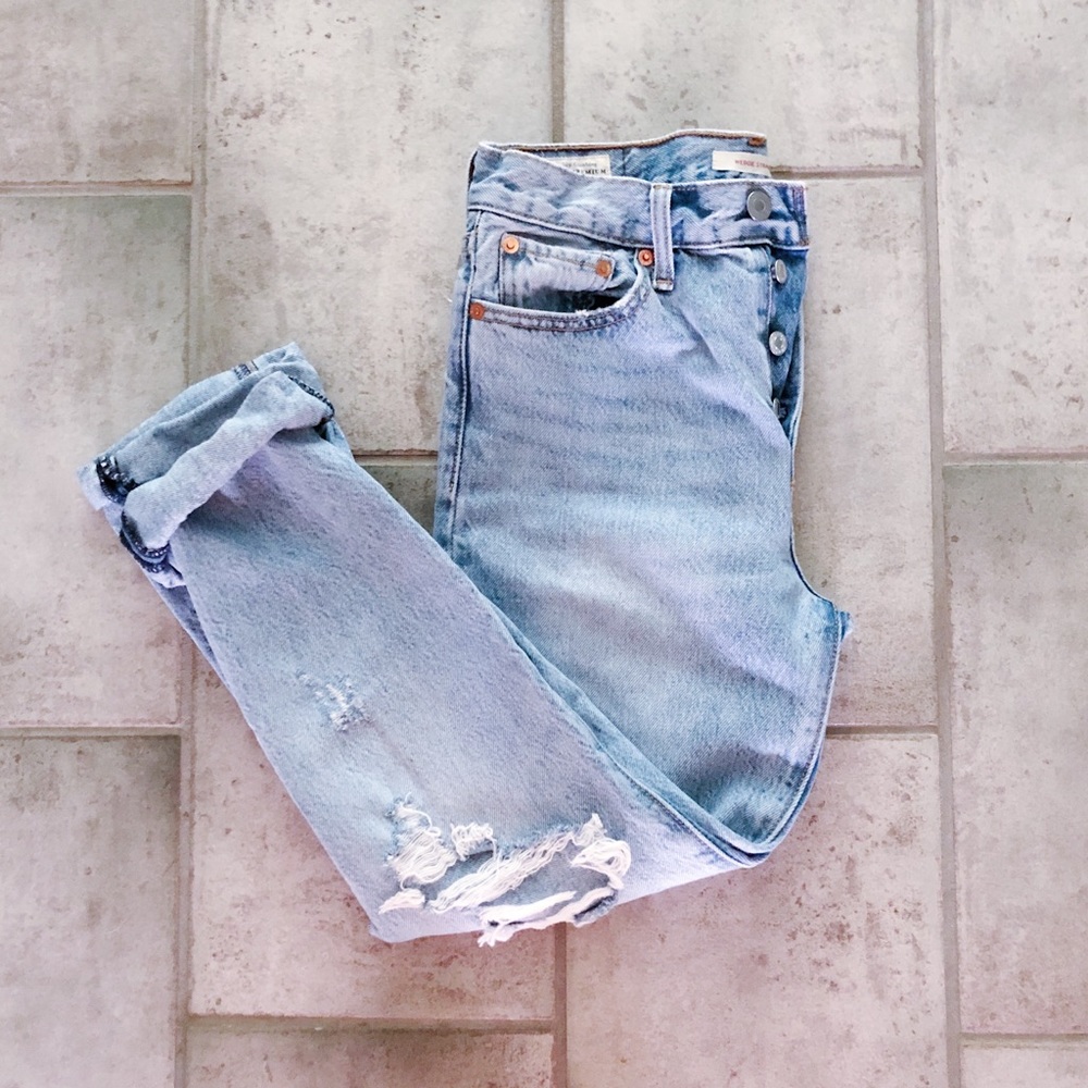 Levi’s Wedgie Straight Jeans